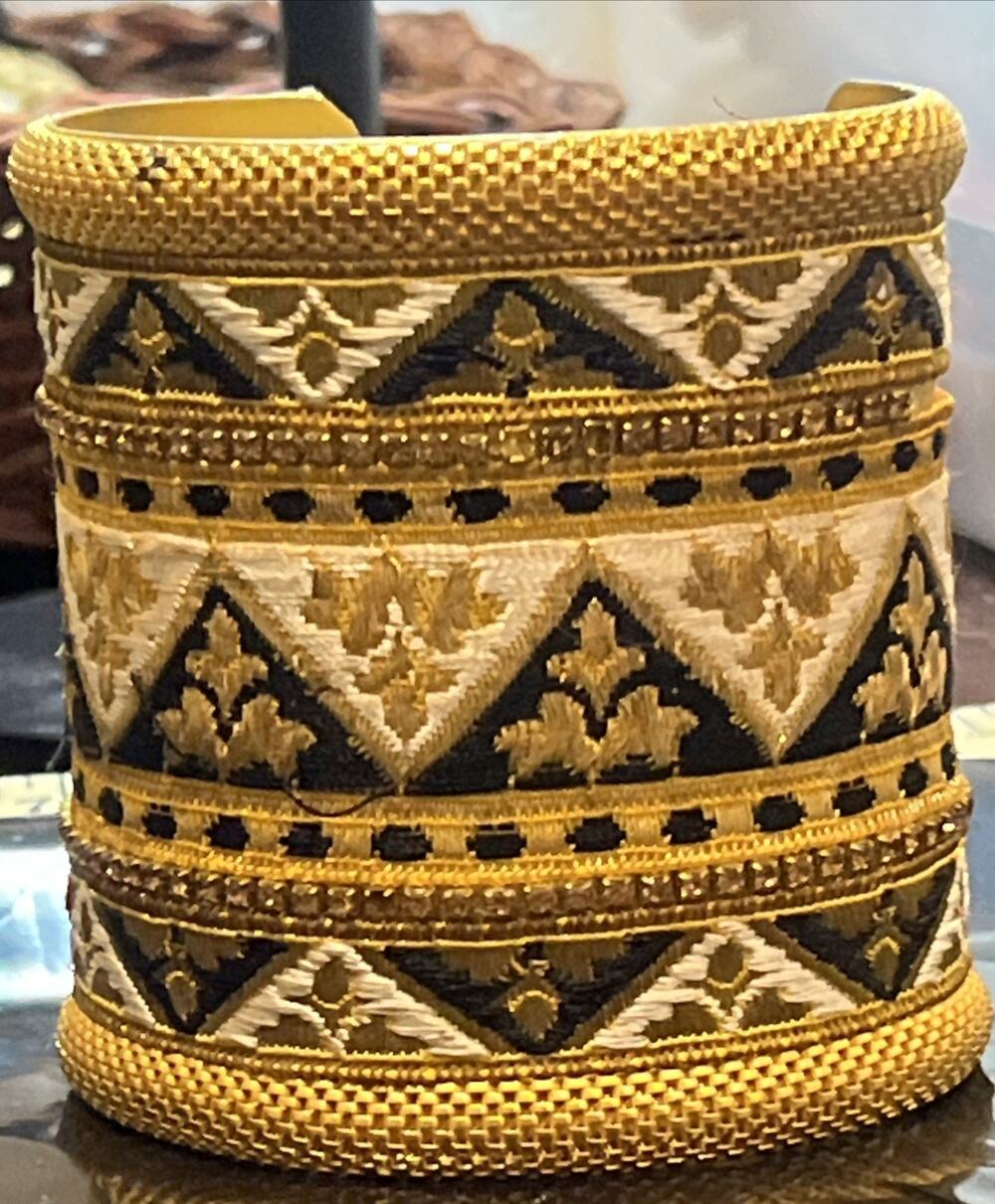 Vintage Roxanne Assoulin Wide Gold Cuff Tapestry Bracelet READ